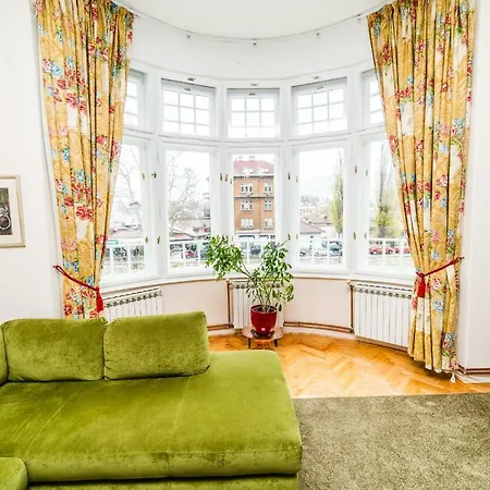 Spacious 3bdr With A Balcony In The Center! Apartamento *