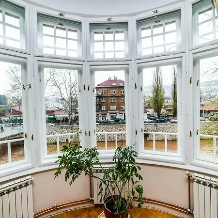 Apartamento Spacious 3bdr With A Balcony In The Center! Sarajevo